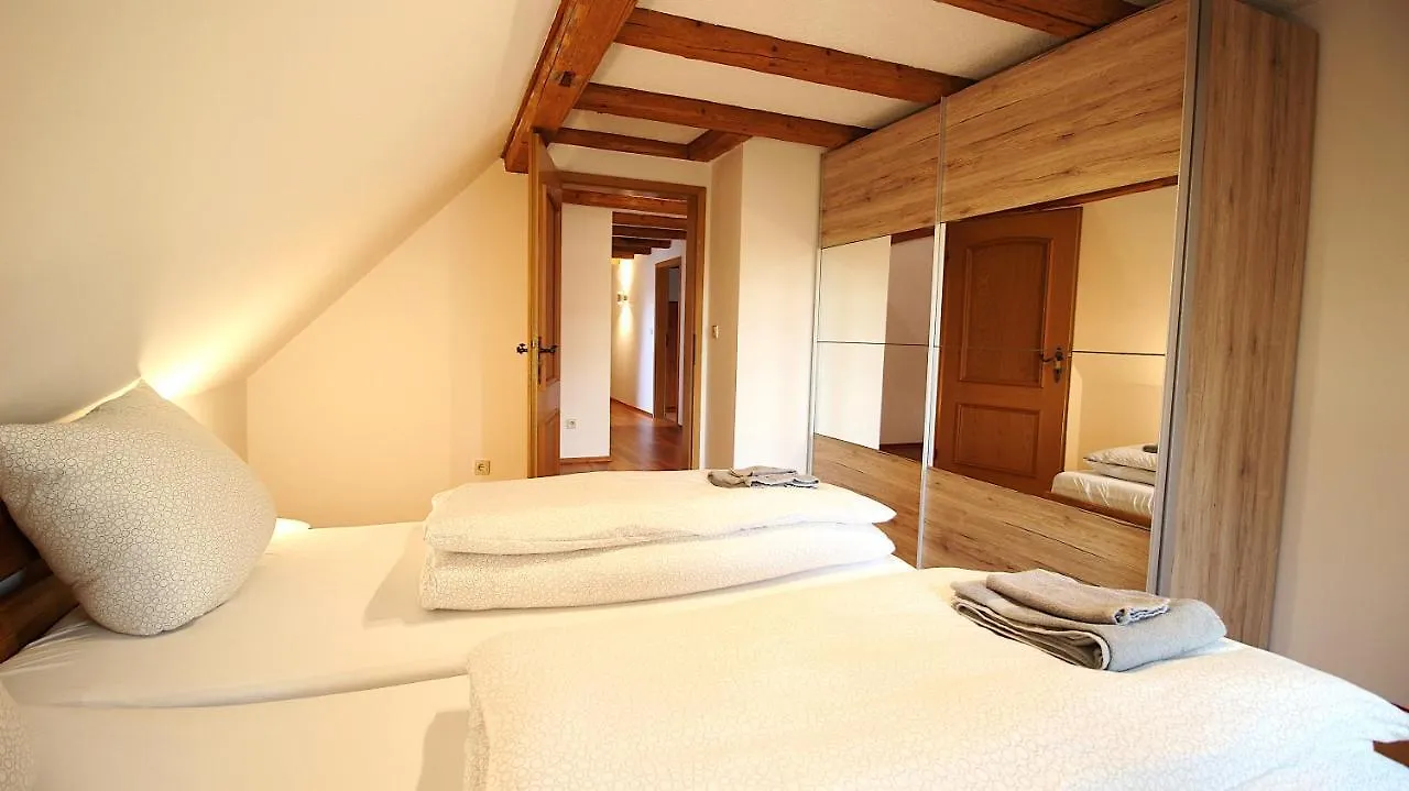 Ferienwohnung Am Wasserschloss 1-3 Ochsenfurt Apartment